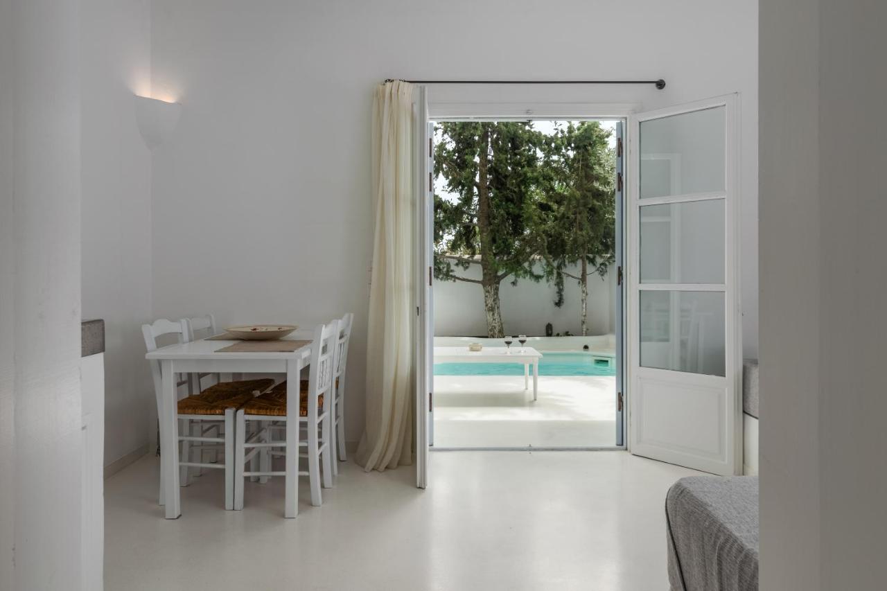 Thalassitra Private Pool Suites Adamantas  Exterior foto