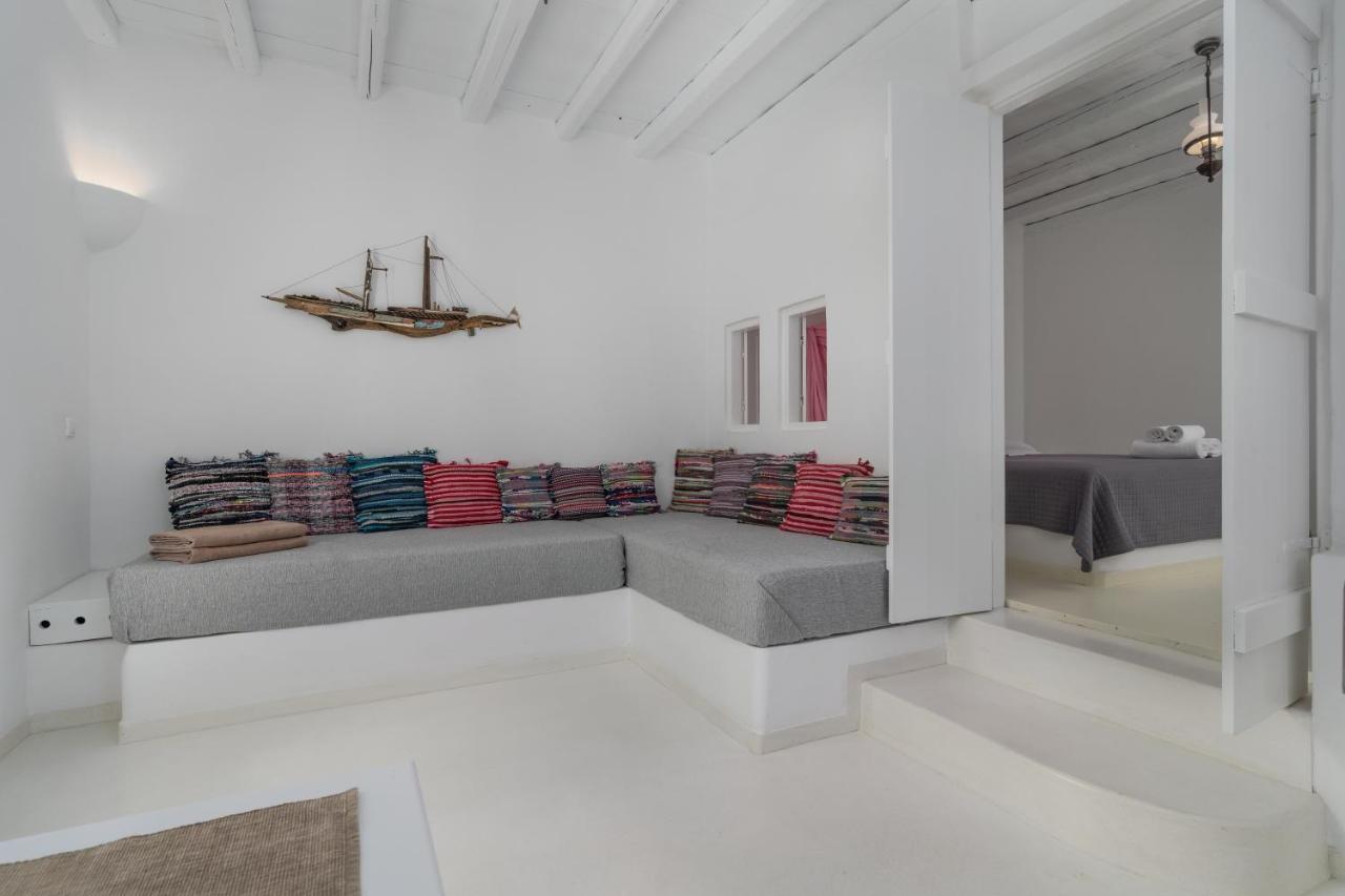 Thalassitra Private Pool Suites Adamantas  Exterior foto