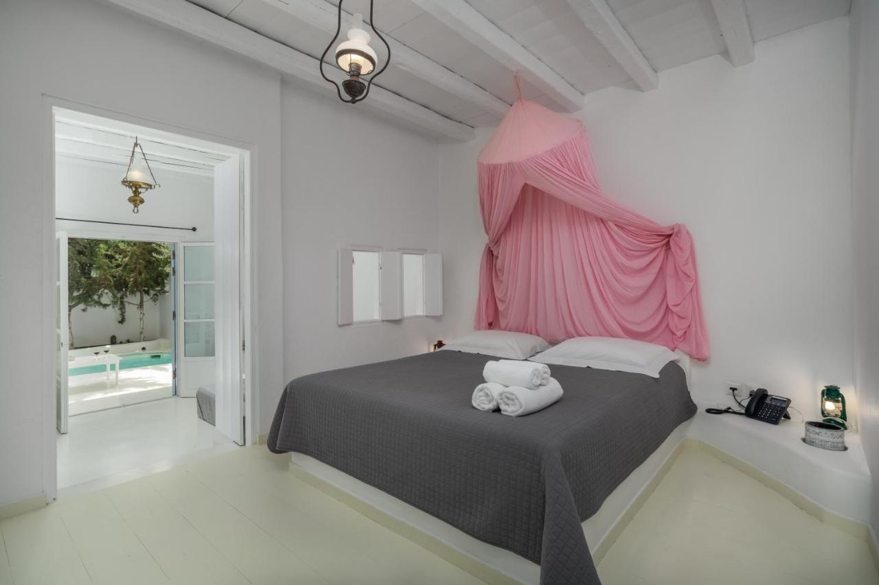 Thalassitra Private Pool Suites Adamantas  Exterior foto