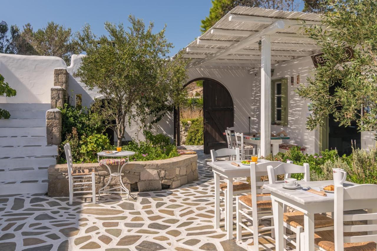 Thalassitra Private Pool Suites Adamantas  Exterior foto