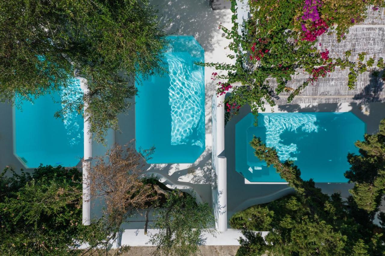 Thalassitra Private Pool Suites Adamantas  Exterior foto