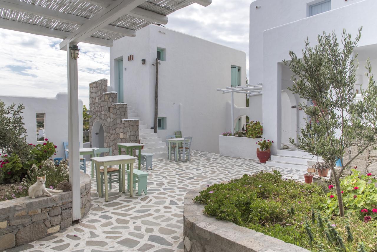 Thalassitra Private Pool Suites Adamantas  Exterior foto