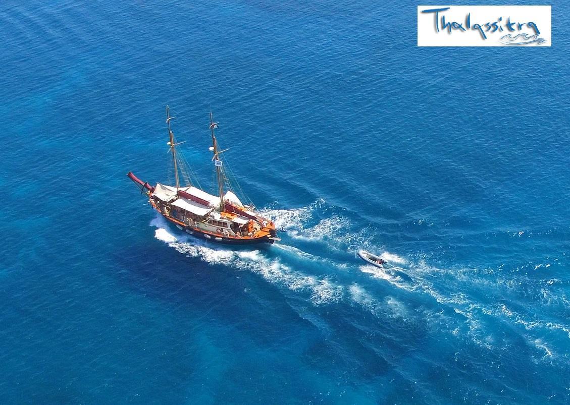 Thalassitra Private Pool Suites Adamantas  Exterior foto